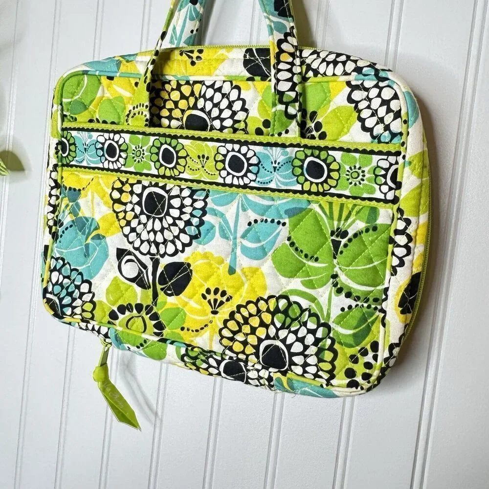 VERA BRADLEY Lime's Limes Up Good Book Bible Cover Floral Green Yellow Teal